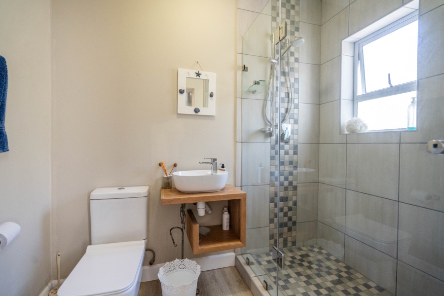 7 Bedroom Property for Sale in Royal Alfred Marina Eastern Cape